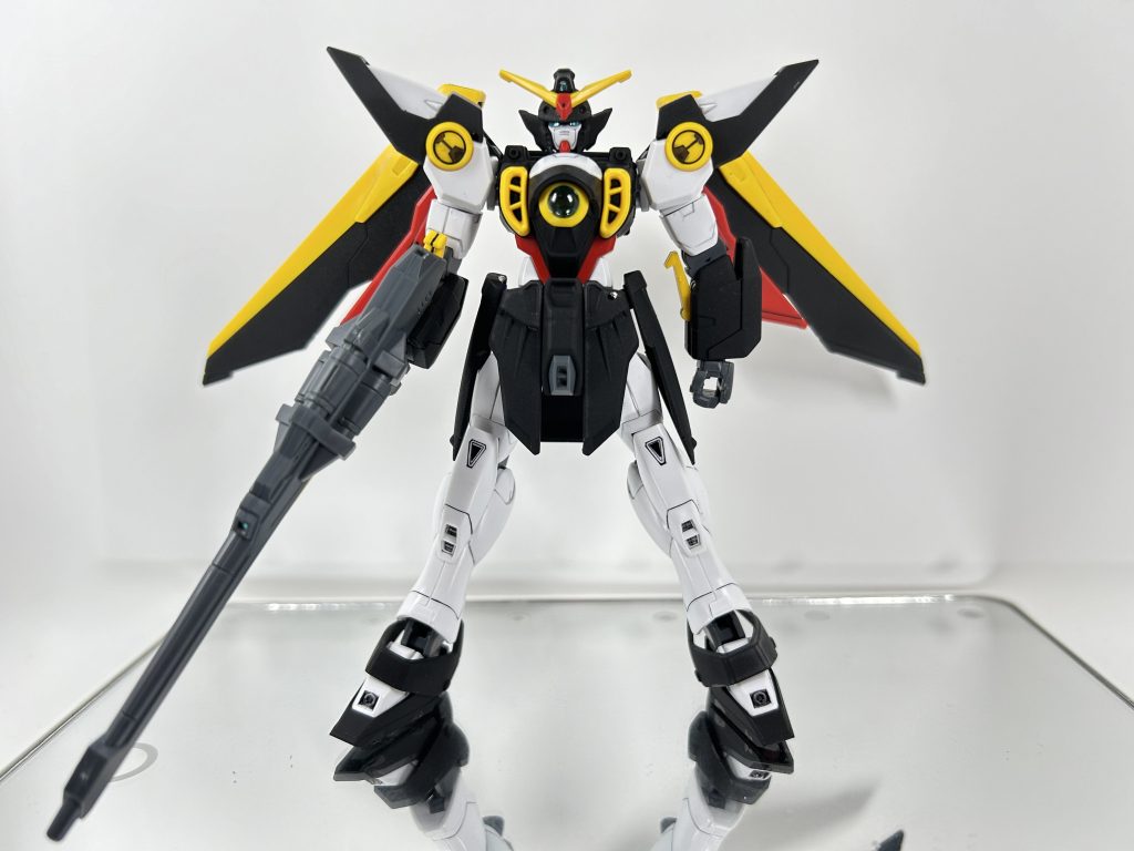 デュオ「おいおい、俺のガンダムと色被ってるじゃないか」