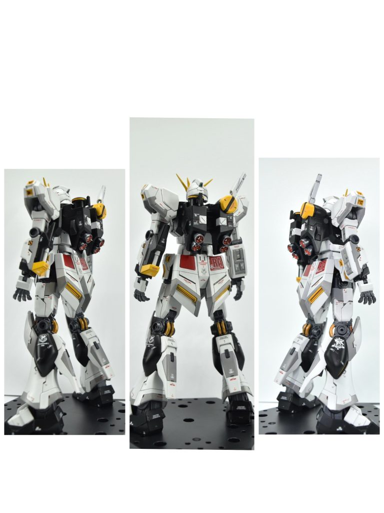 後ろはこんな感じです。右前腕の後ろ側もタガネで彫って表現しました。プラ板は貼ってません。