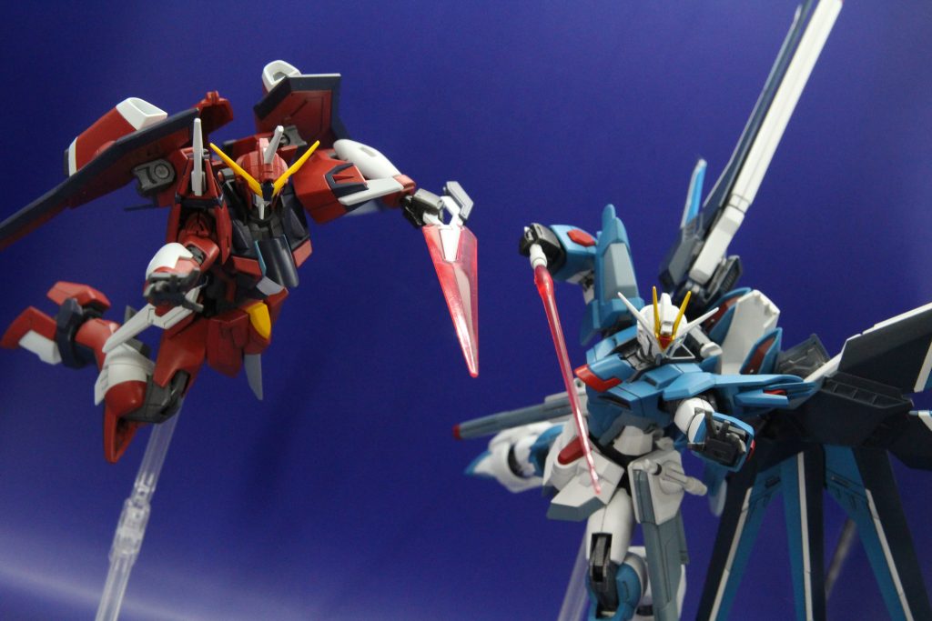 某ゲームではライジング・コンビネーション・アサルトなんてステキな名前がついているようで。個人的には劇場版前半の最大の見せ場←主観