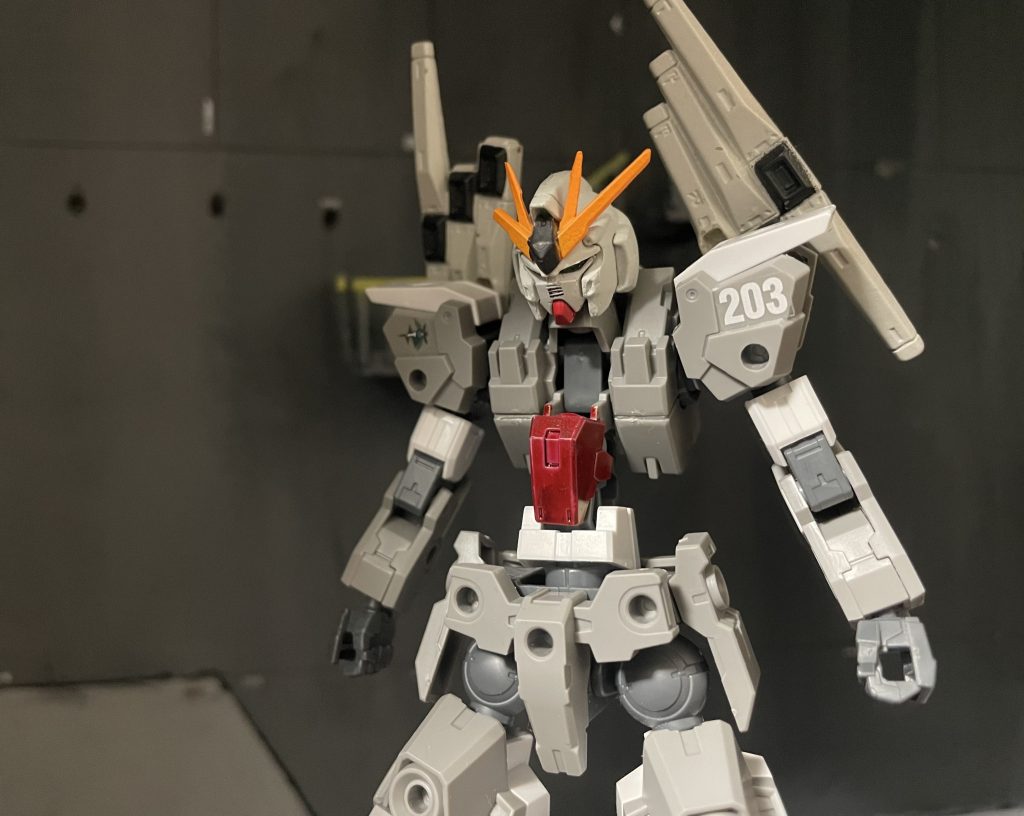 最後に無装備量産型νガンダムで。少しふざけすぎた気もしますが、普通にかっこいいと自己満な出来です!最近投稿できてなくて寂しいですか、次はしっかりしたHGで投稿していきたいも思います。今回も投稿を見てくださりありがとうございました!