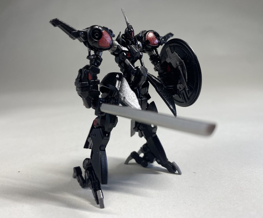 剣はプラ板と真鍮線でスクラッチしました。