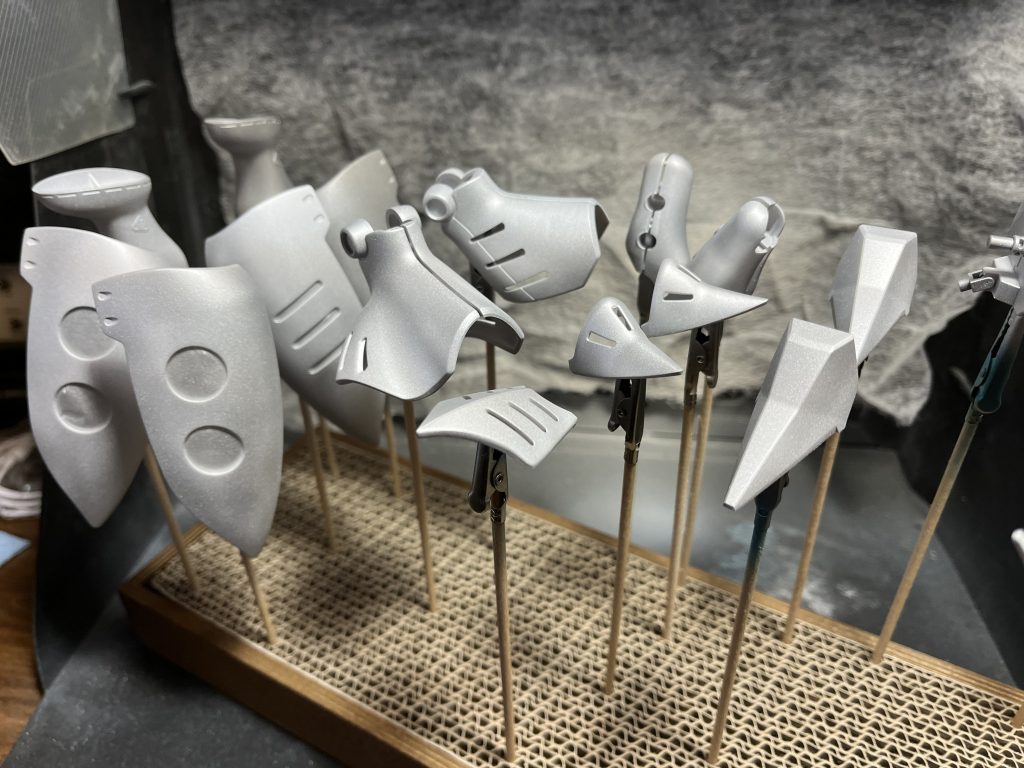 エアブラシは塗料の希釈具合で調子が全然変わるというか、奥が深くて難しい。。。ちょこちょこ失敗しながらも、ゆるーく楽しみます！