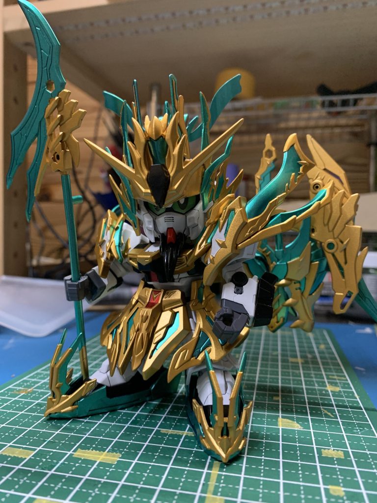 完成ショット。脚パーツやアンテナの換装はネオジム磁石を使用しました。長々とご清聴ありがとうございました。