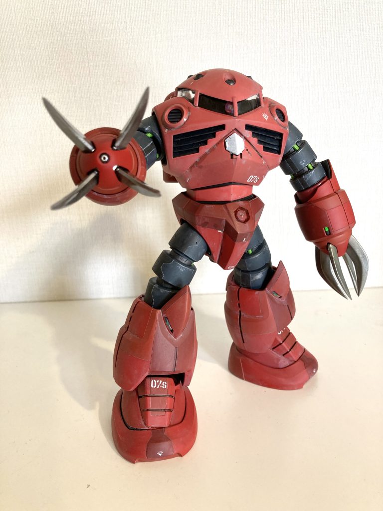 パーツ数も少ないですし、簡単にカッコいいズゴック が出来上がるので、オススメのキットです。