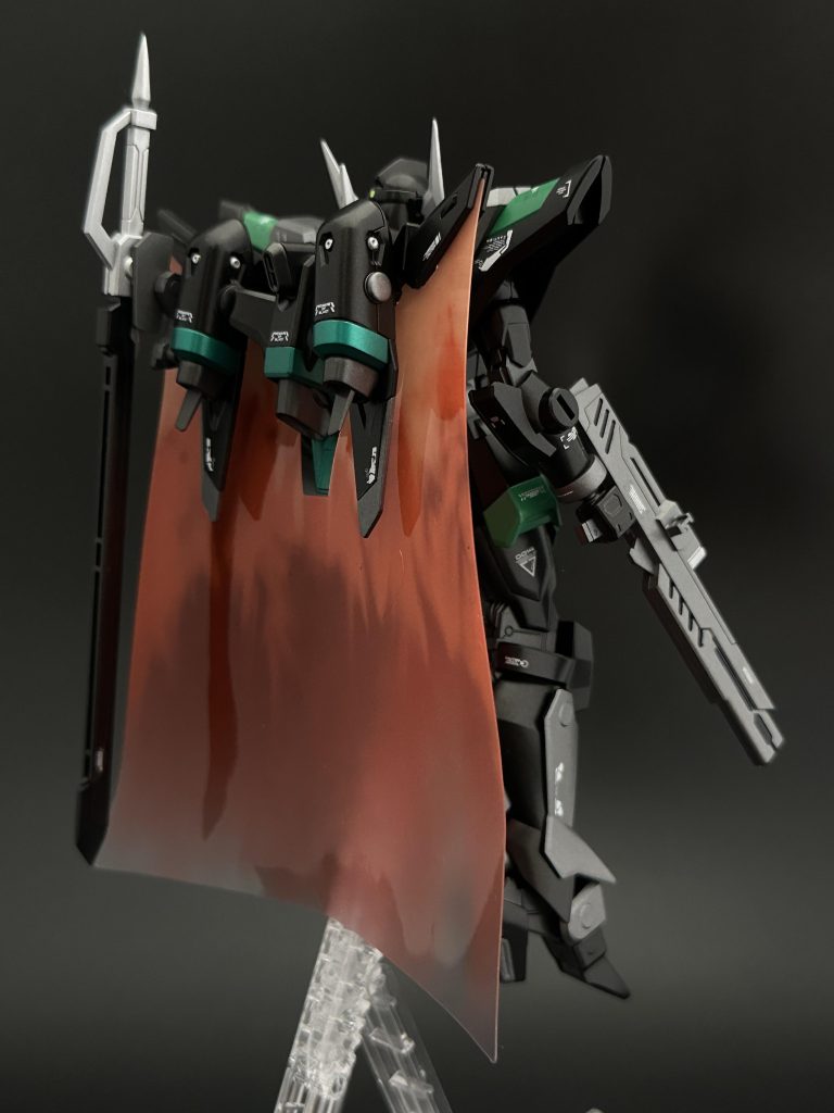 マントあり背面。欲を言えばマントの裏表の質感が揃っていればよかったですね。