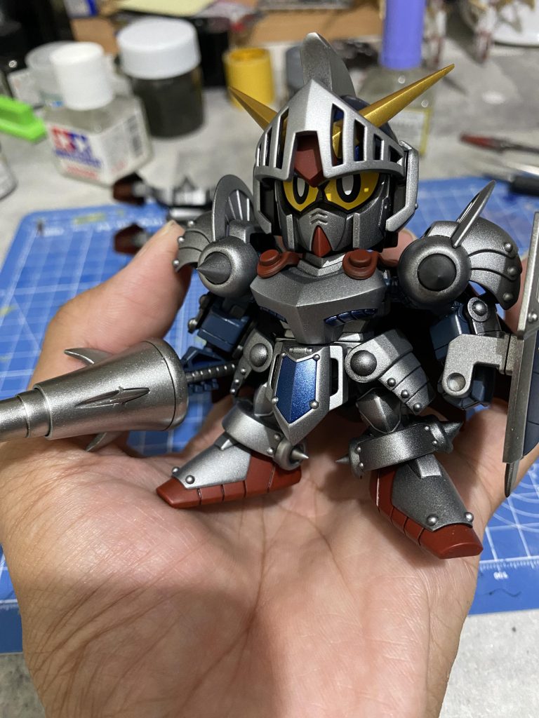 後は気になる部分を筋彫りしたり、アンテナや気になる部分をシャープにしたり面出ししたり。部品点数もそんなに多くはないのでサクサクと╭( ・ㅂ・)و ̑̑ ｸﾞｯ !