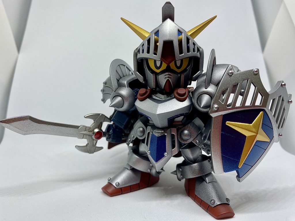 今回はサクサク行くつもりだったので、大きな改造とかはしてません｣(｡Д｡｣)足を2mm延長、既存のリベットやスパイク？を別パーツに入れ替え、電磁スピアを尖らせたりしてディテールを上げてみました！