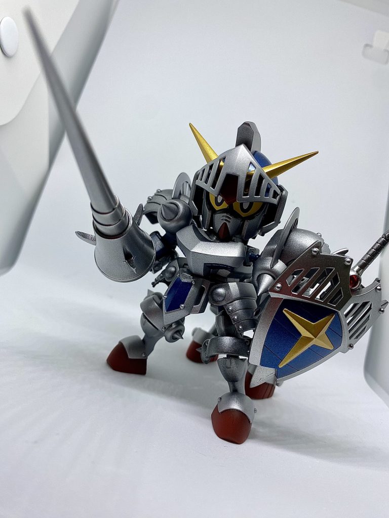 塗装は全パーツ黒サフの上に色を乗せたので程良く重厚な感じが出たかなと思ってます！武器はスターブライトシルバーで敢えてギラギラさせてみたり｣(｡Д｡｣)