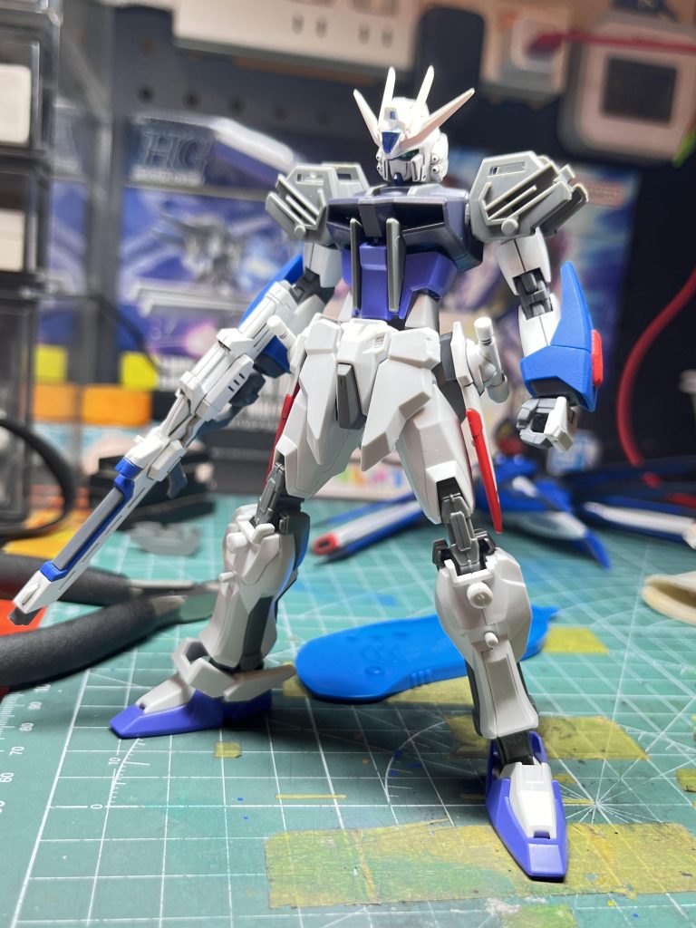 再初期案。エクシードギャラクシーをパーフェクトにしようと始まりましたが、やがて抜けて今に至ります。肩がストライクなのはその名残です。