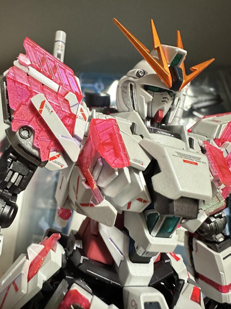 C装備です。クリアピンクの裏は、ガンダムマーカーのホログラムを吹いてます。