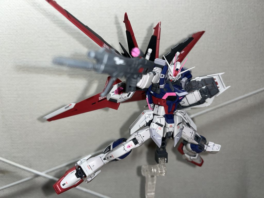 まずはタイトルバック風!ドッキング直後のシールド展開ポーズとどっちの方がフォースインパルスで1番印象あるか論争。自分はシールド展開に1票。