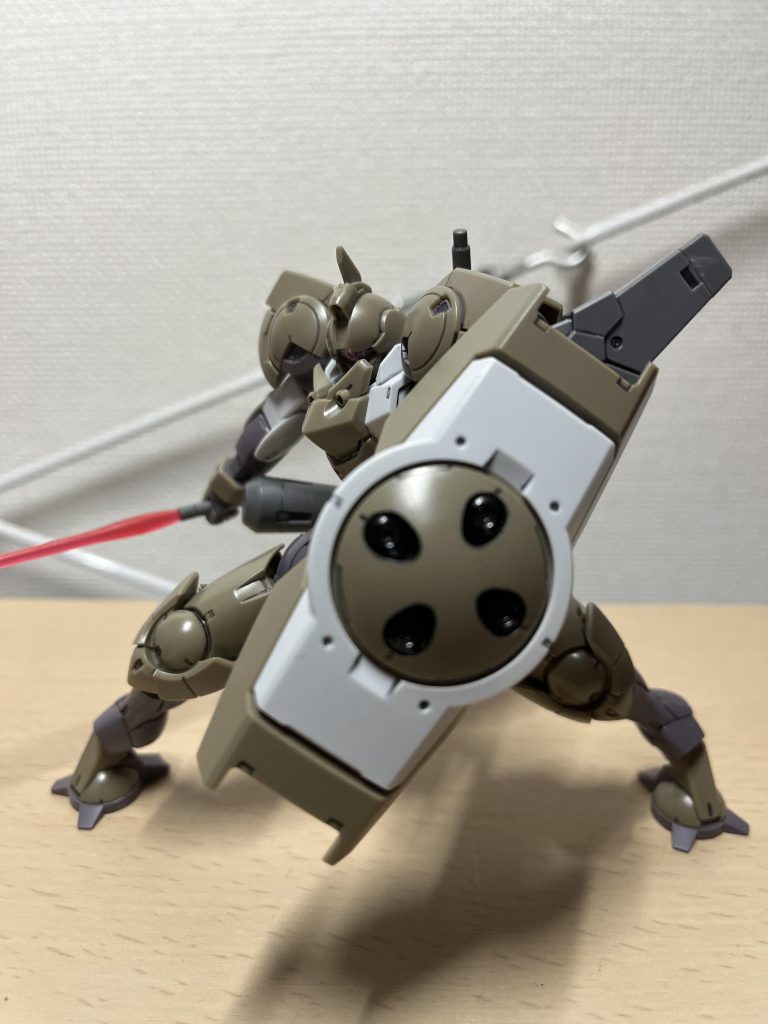 バルカンは本来はもっとちゃんと塗り分けしてる設定ですが、黒一色で塗りつぶしても雰囲気は出るからこれでいいやって感じです。