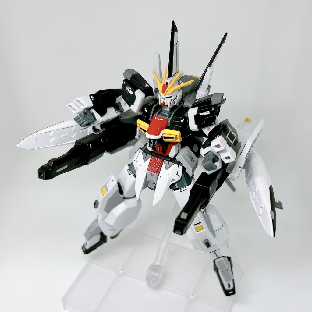 【武装紹介⑦】大型レールガン「カジキドオシ」アーム部分をグルっと回して、腰部から展開します。見た目からメカジキのイメージで、名前の由来でもある舵木通しとしてみました。