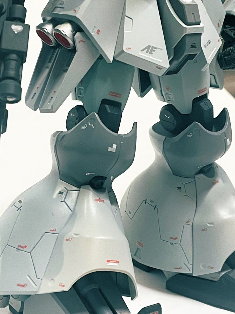 あと貼ってわかりましたが、グレーに赤はあまり合いませんね。勉強になりました。