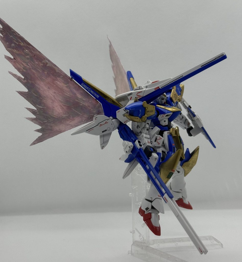 マグネット仕込んでいるので着脱可能。