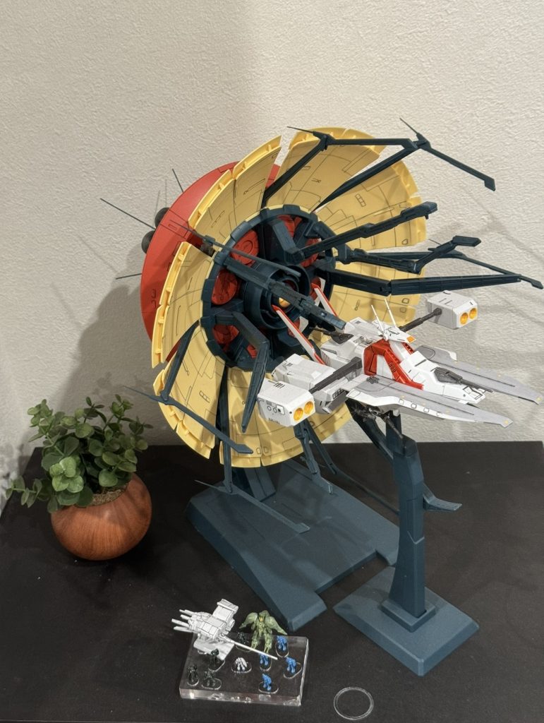 観葉植物的なおももちで玄関に飾っております。