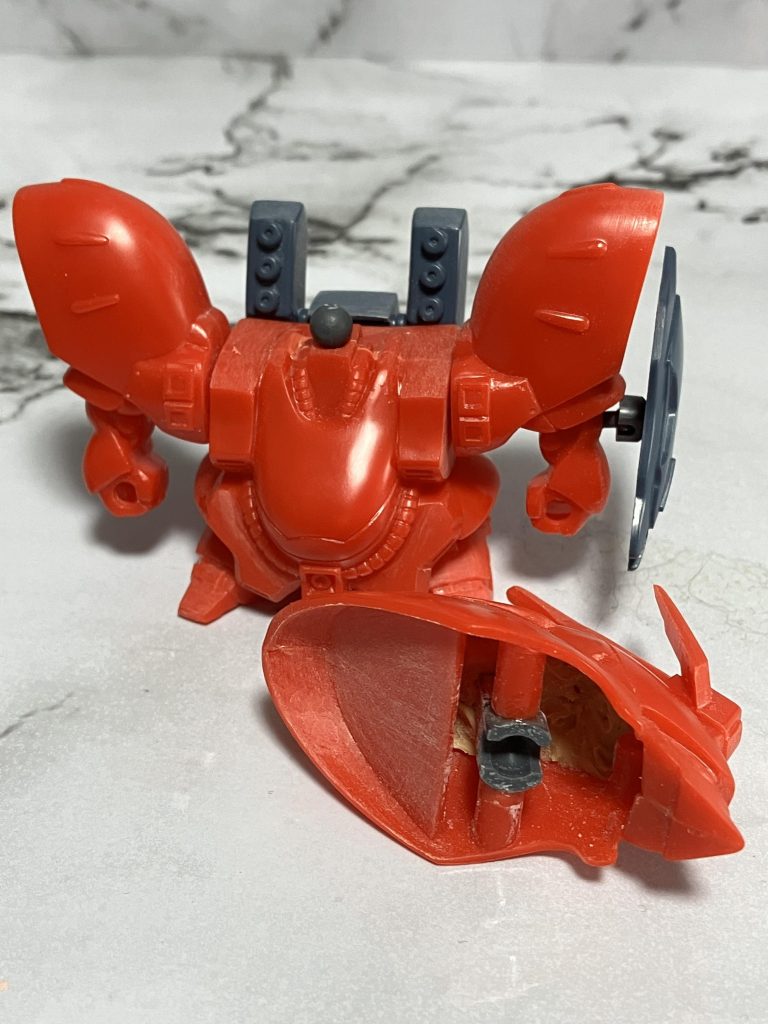 元の首はなんだか折れそうな強度でしたので、ボールデンアームズのポールジョイントを移植しました。稼働自体はそんなに変わらないかも?です