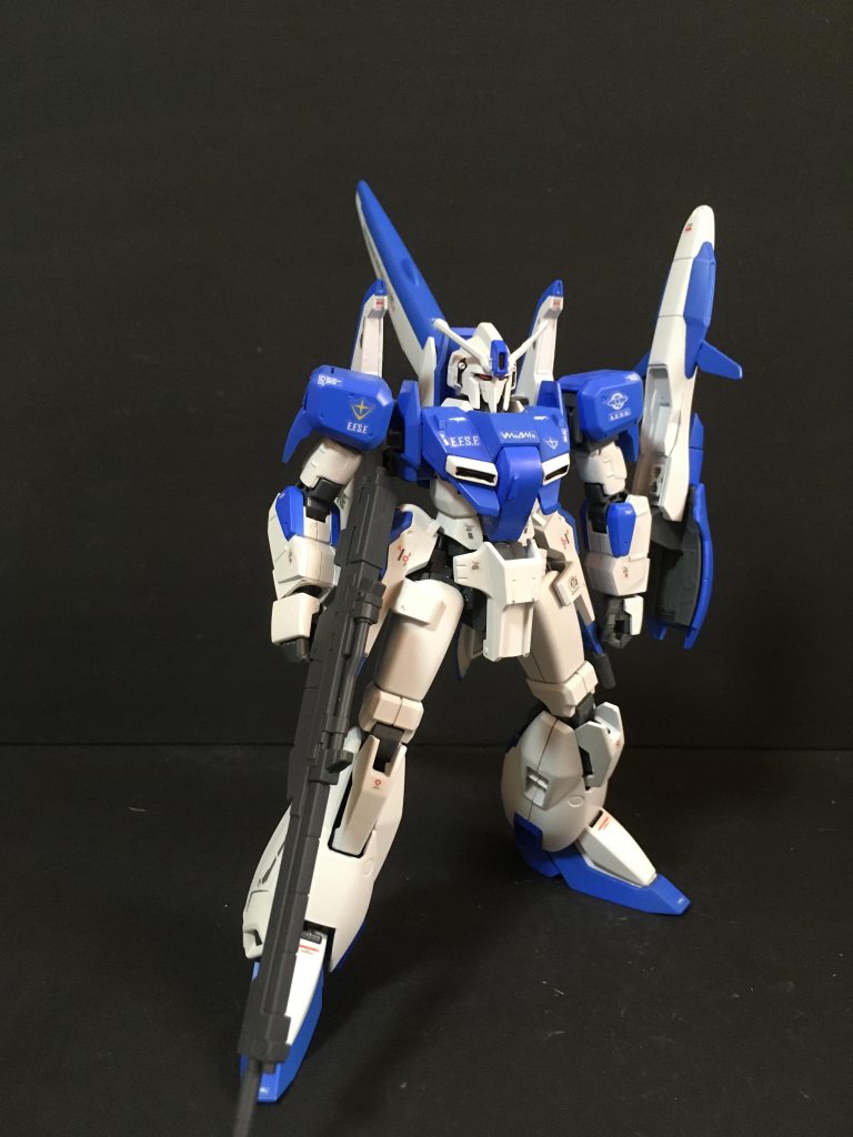 正面右側センチネルが世に出た当初はC1型しか発売されておらず、モデルグラフィックスに掲載されたA1型に恋い焦がれてましたが、、、現在は両方キット化されていて嬉しいです。(C1型は入手困難で未だ手に入っていませんが。。。)A2型、C4型等のバリエーション機も作成したいなーと思って部品集めをしています。