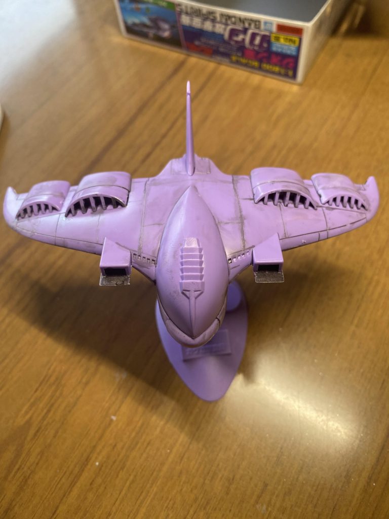 筋彫りのディテールを少し削って強調してから組み上げて墨入れしてみました。