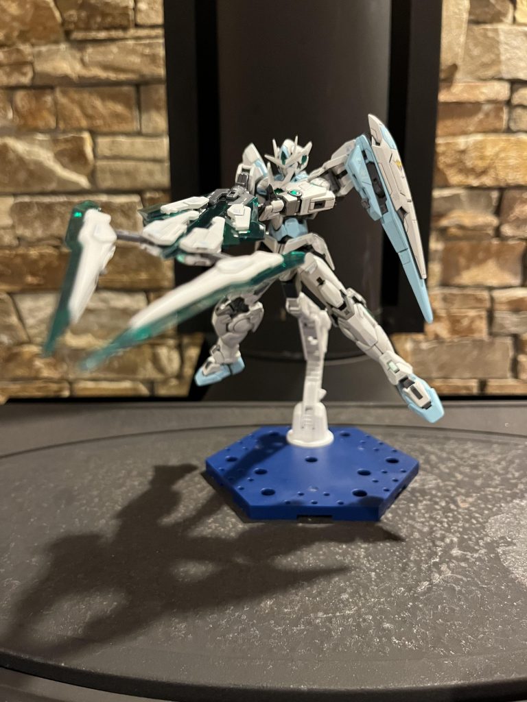 次はバスターライフルに変形してポージング!クアンタはこの武装をいろんな形態にして戦うのが良いですよねぇ〜(。-∀-)