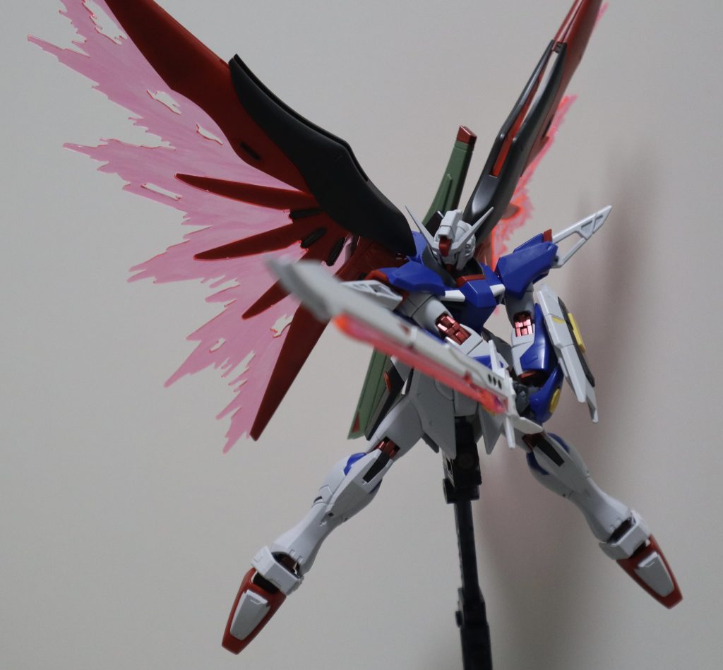 王道のアロンダイト両手持ち。ポージングヘタクソだからこういう誰がポージングしてもカッコよくなるベタなポーズしか撮れません。ポージングと写真撮影のコツ書いてあるいいサイトあったら教えて下さい()