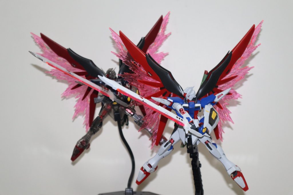 トプ画再掲。前のクリアカラーと一緒に。分身にしては数が少なすぎる、寝ぼけた分身ですね。良ければ前の投稿も見ていってください。