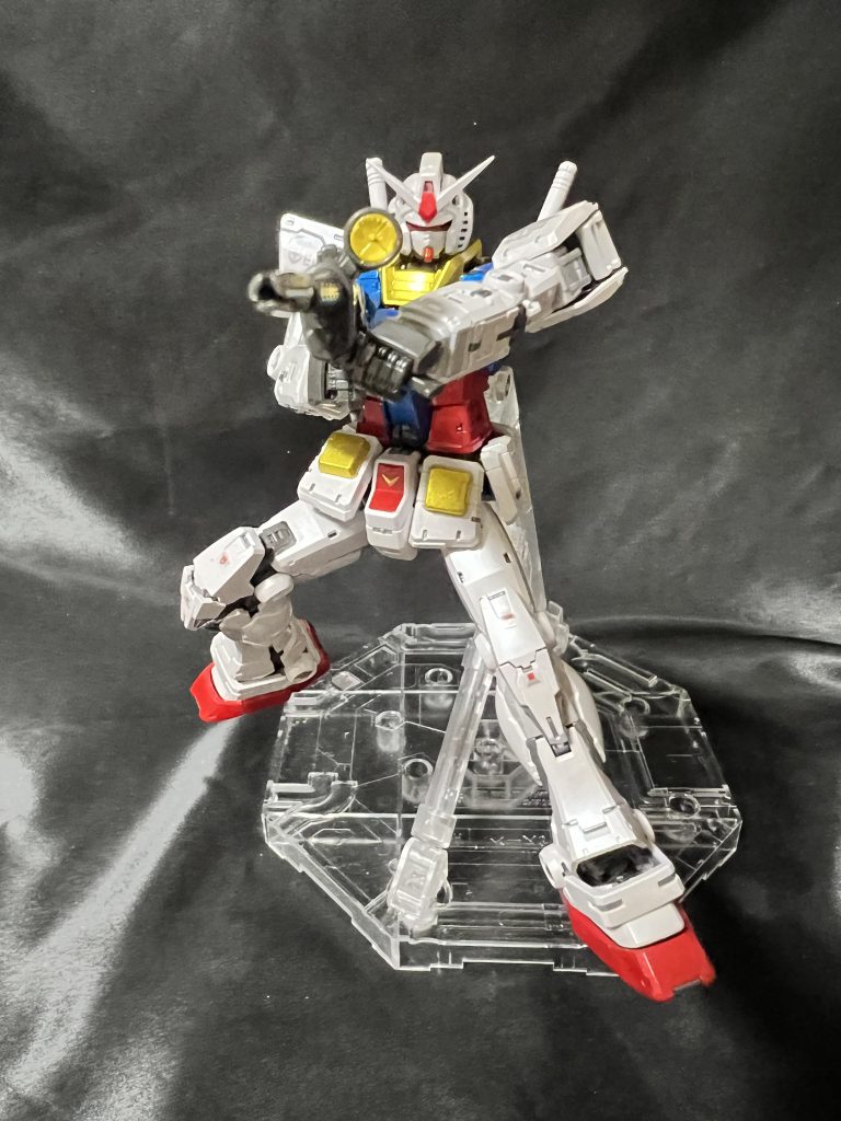 両手持ちポーズ 