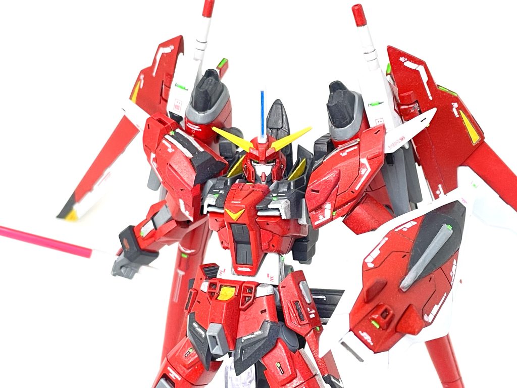 なぜ劇場版の主な舞台は地球なのにセイバーの発展機が出なかったのか…今だに解せぬ。バックパックのジョイントに可動軸を設けまくったのでかなり破損しやすいため、いずれ作り直さないと行けないかな…筋彫りも浅かったため塗装後に掘り直し傷が増えてしまった。あと塗装がやはり難しい。仕上げの艶消しが古いせいか全体にだまができてしまった。まだまだ練習が必要ですね。出来には満足。