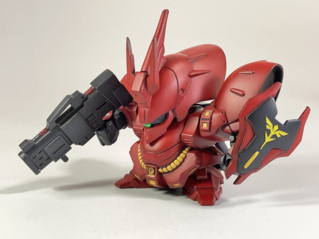 モノアイはプラバンで別パーツ化して表情を変更可能(両面テープで張り付けています)