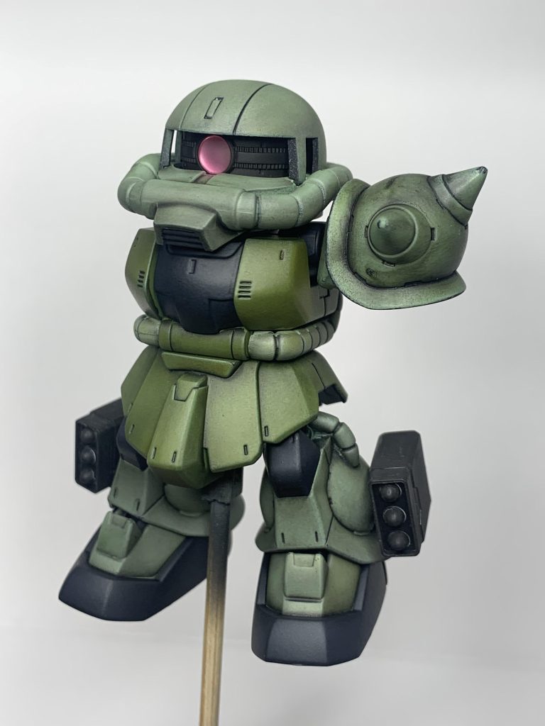 塗りながら、組んでる途中です✨