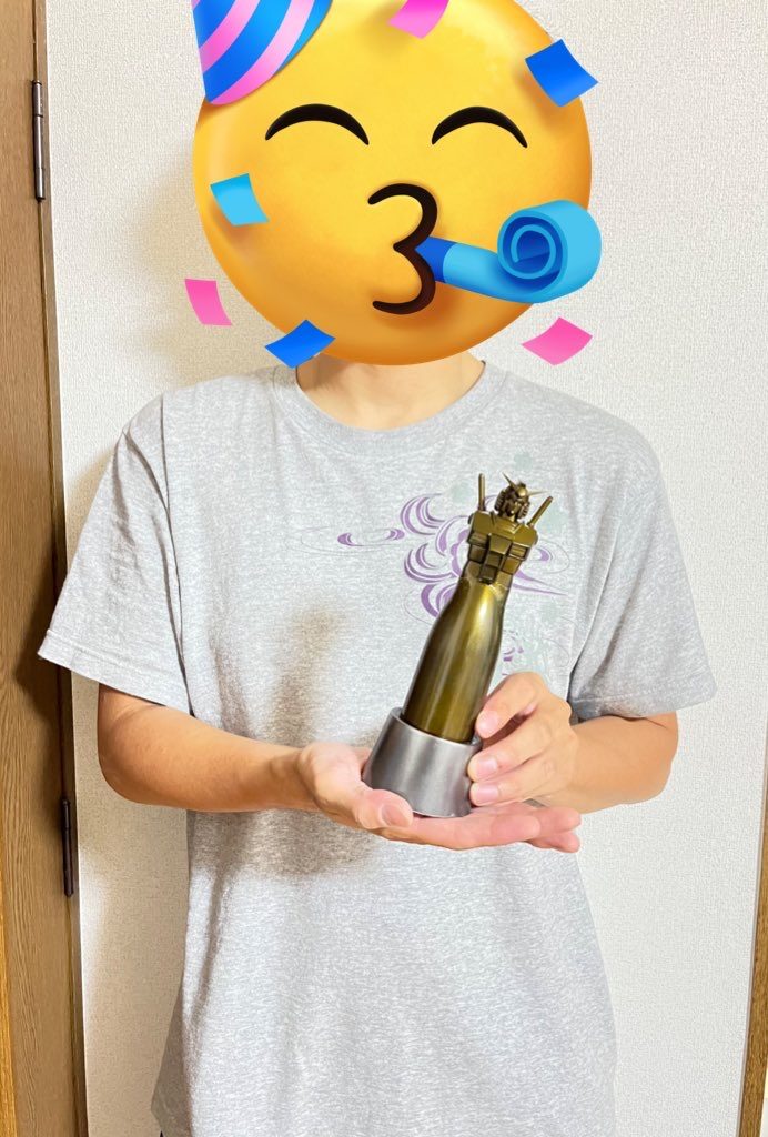 繋ぎ目がガタガタだったり、初のコンパウンドの使用で不出来でしたがコレを糧にしていきます。 いつか本物を手に入れてやるぞ!!!