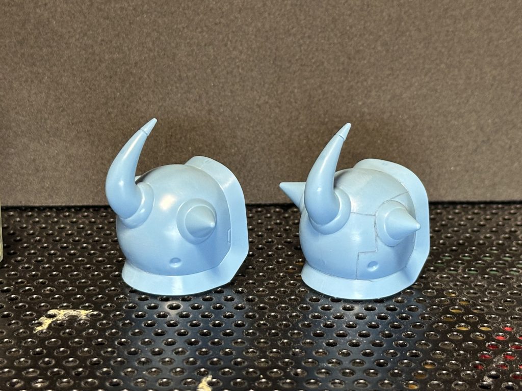 すじぼりのデザインは過去に作ったシャアザクを参考にしつつ、毎度のフィーリングで決定。