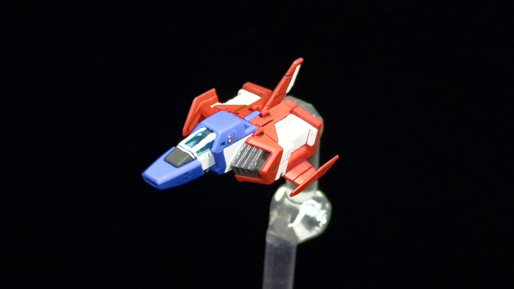 コアファイターはキャノピーと尾翼の白を塗ってみましたが、手の震えでキレイにはいきませんでした...。それにそもそも格納されるので多分もう日の目は見ないのでしょうね。