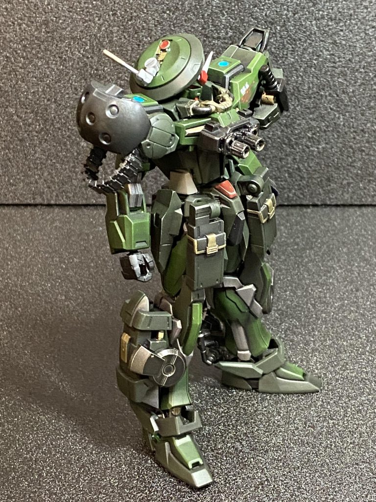 右側武器はあった物やら何となく好みのもので、、、