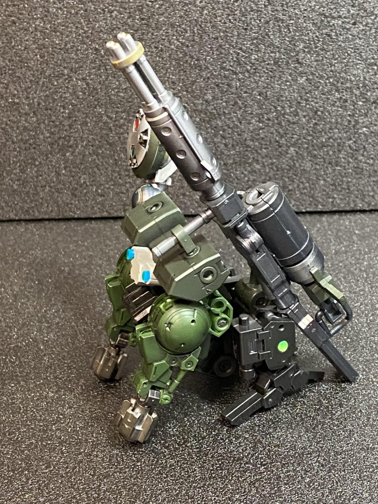 情報収集にしては重装備に、、、(´-ω-`)