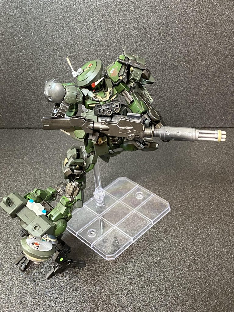 SALの武器は手持ちも可能あぁ…(´ノω;)ノ