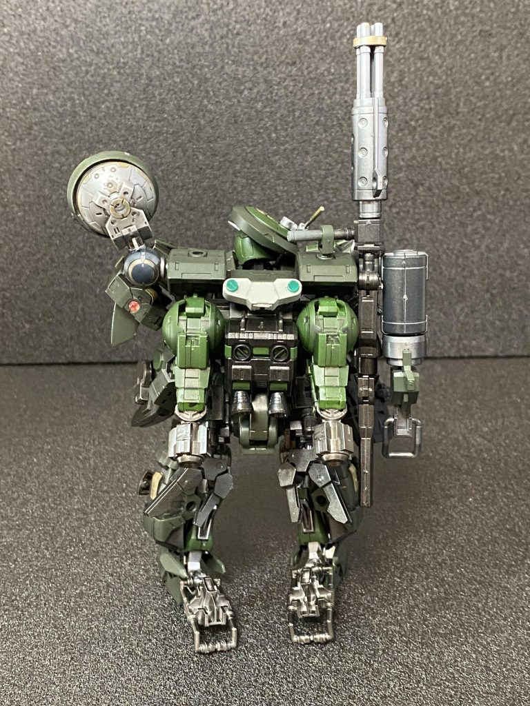 後方、合体時SALのフェイスを隠そうかとも思いましたが、これはこれで気に入った為にこのままに