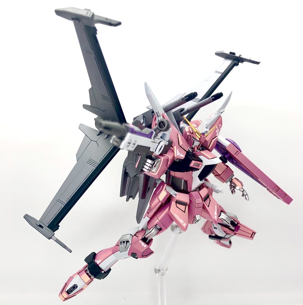 ヤハリ翼を展開するとカッコいいですね✨