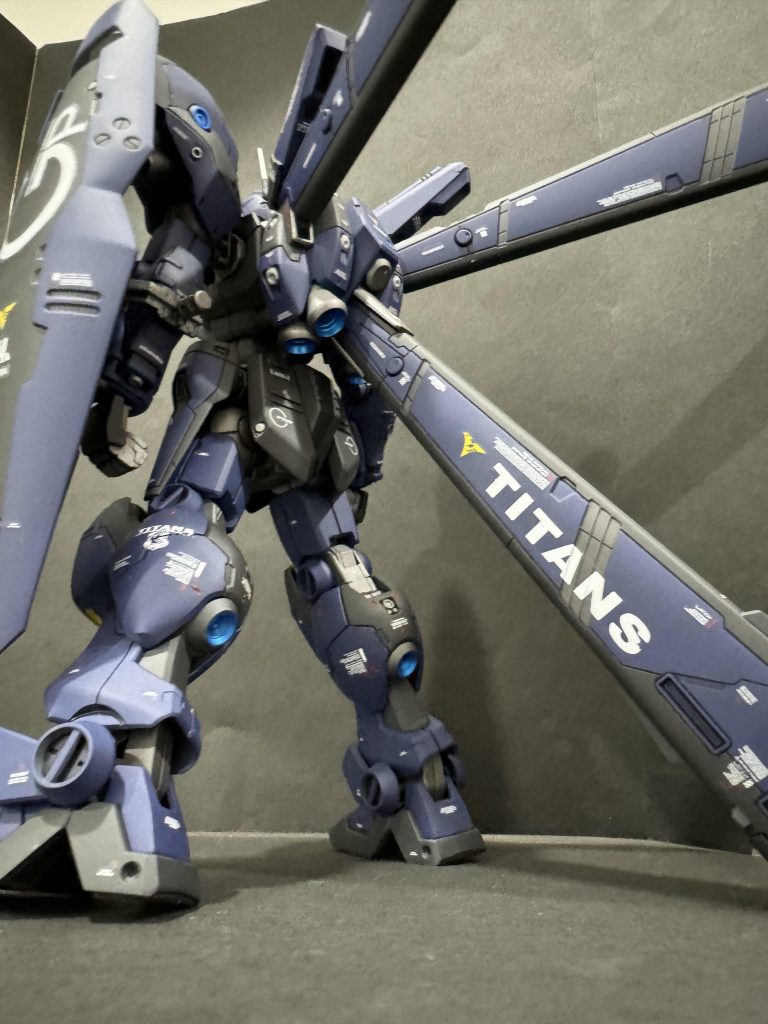 今回塗り分け多め、デカール多めにしました。シュツルムブースター、長くてかっちょいい😆