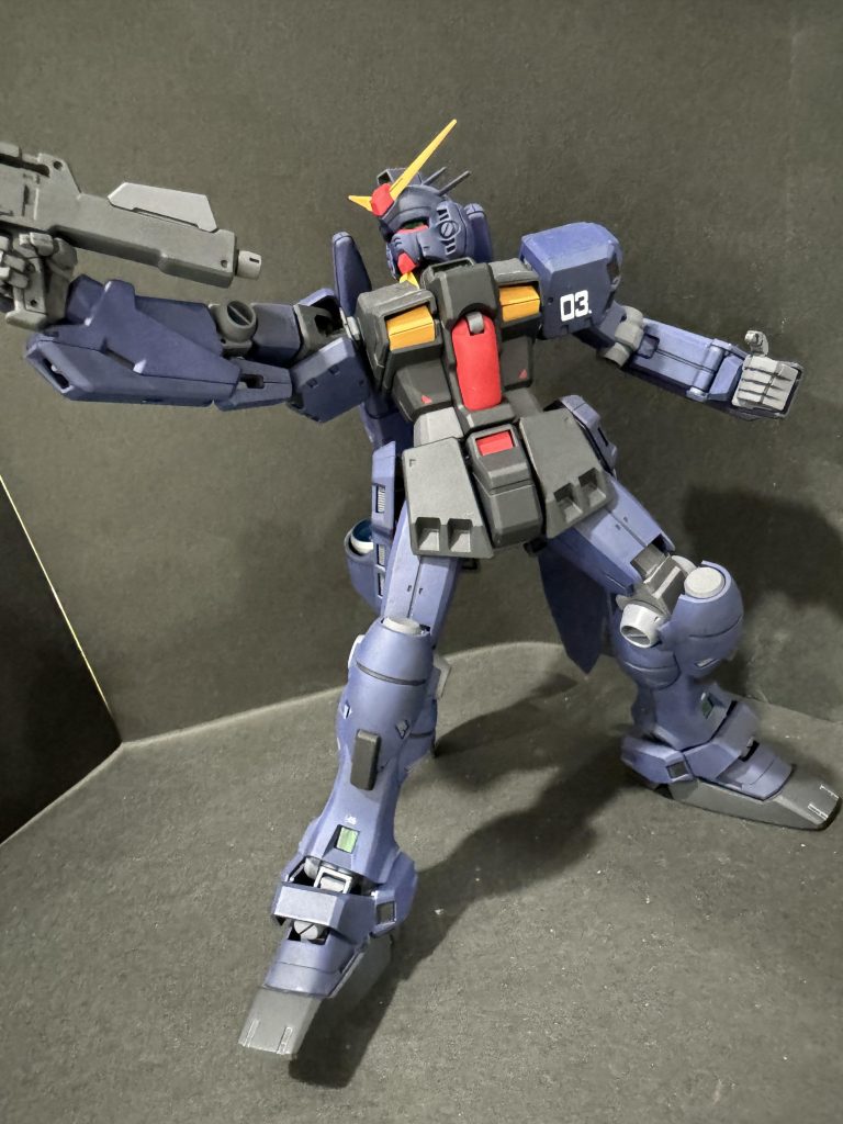 いわゆるデンドロビウムの中の人ですが、私だけでしょうか、頭が大きく見えます。これはこれで高性能だし、劇中で単機でも活躍して欲しかったなと。ディテールが気に入ってます。