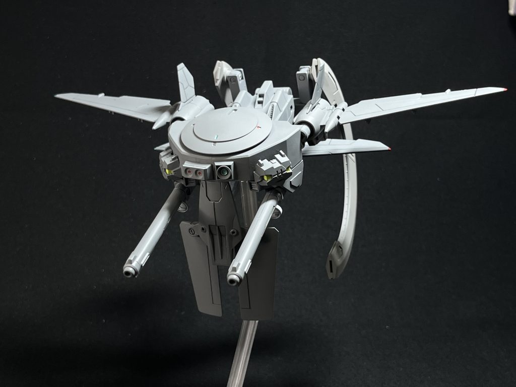 キャバリアーユニットIWSPやビルドブースターにジェットストライカーにスターゲイザー等SEED関連の物とその他使えそうなジャンクパーツで構築しています。 武装は･レールキャノン×2･9.1m対艦刀×1･大型レーダーユニット~ハゴロモ~※オプションとして主翼部分にミサイル等懸架可能 