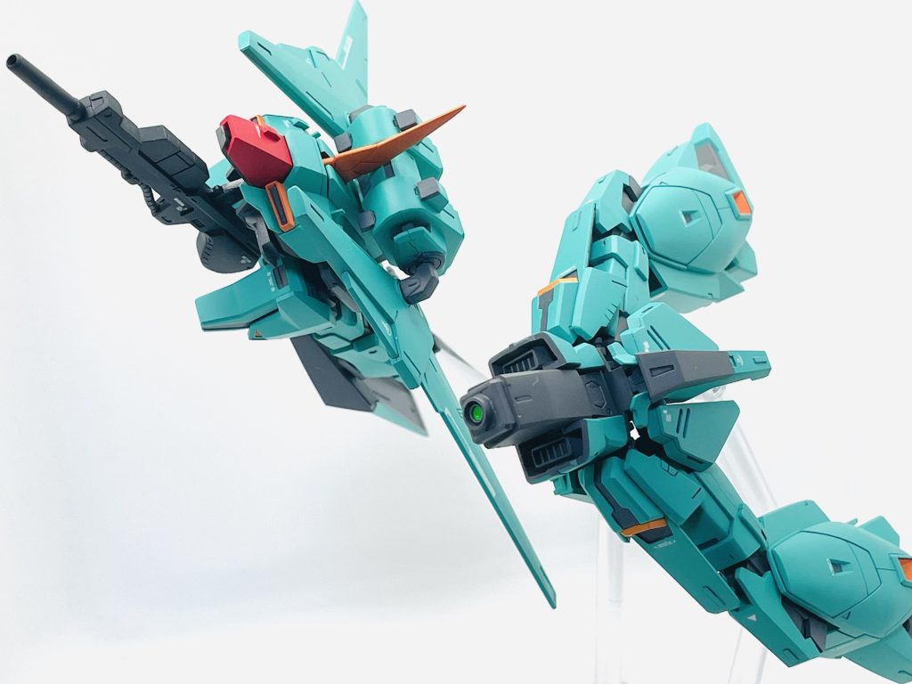 差し替えで分離形態も再現。