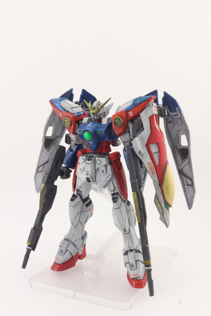 バード形態に変形する時はシールドに装着しますが、変形しないのでバッサリ落としています