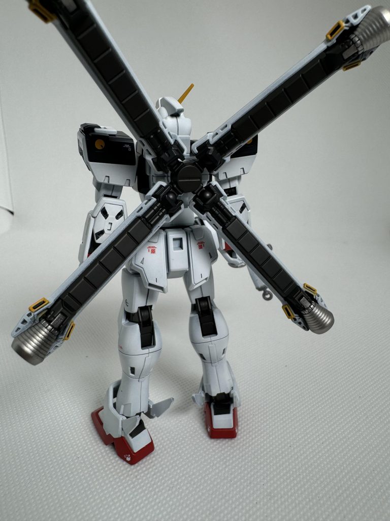 クロスボーンガンダムX1–3枚目/制作者：mt.kuro