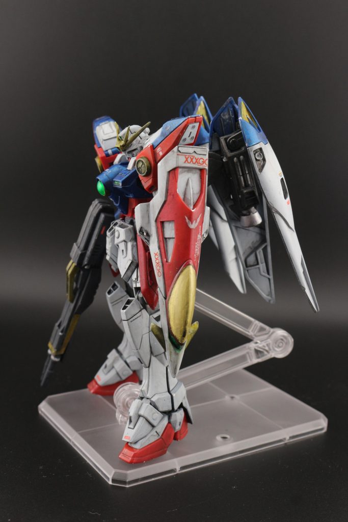 首、膝、足首等にプラ棒やプラ版を挟み込んて延長