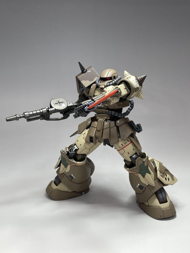 サンホ機、ヒートダガーは、本当は、ダナンがエグバの喉元にあてがったシーンが印象的でしたが、こうやって逆手に構えて戦うのはかっこいいです。