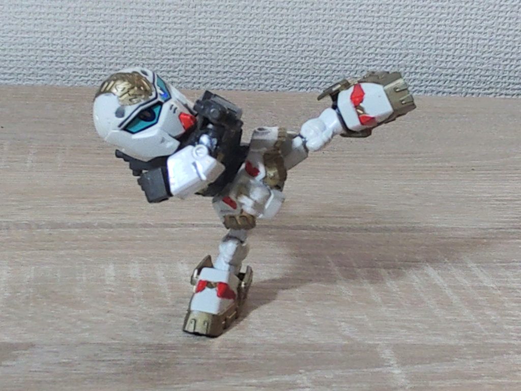 ハイキック出来るくらいに改造。