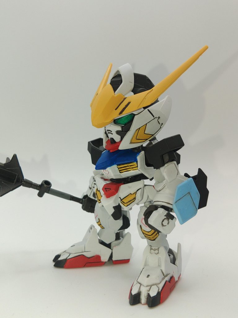 カメラアイはメタリックグリーン。下地にファインシルバーを塗ってますがおそらく意味なかったかも。