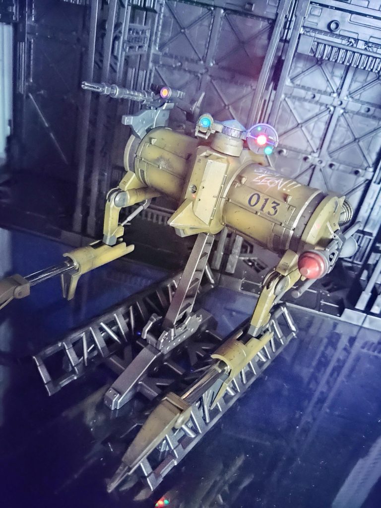 しかし、スポンジチッピングってのはスケールが合わないと、やたら嘘っぽいカンジで何度やってみても納得できませんでした(みんな上手よホント…)