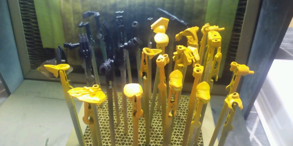 塗装色も基本一色ベタ塗りですこちらも狐面のみ塗り分け+書き込み